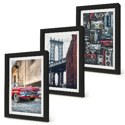 Fotowand mit einem alten Auto auf der Straße nahe der Brooklyn Bridge sowie Retro-Audiogeräten