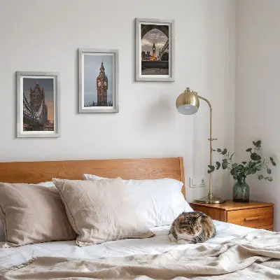 Bilderwand mit Ansichten von London, der Brücke und Big Ben