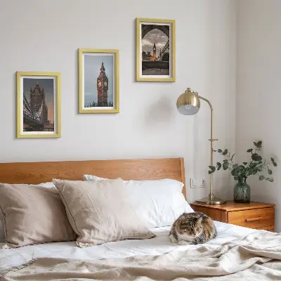Bilderwand mit Ansichten von London, der Brücke und Big Ben