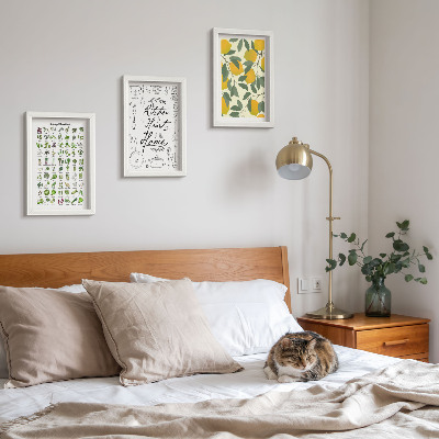 Bilderwand Liste der Kräuter, Küchenschild und bemalte Zitronen