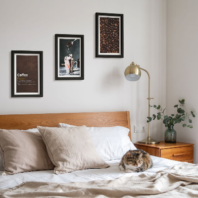 Bilderwand Definition eines Getränks aus Kaffeebohnen und Schlagsahne