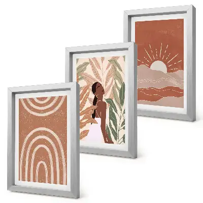 Fotowand mit abstrakten Formen und Illustrationen im Boho-Stil