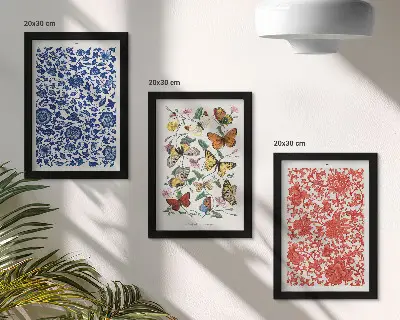 Bilderwand mit Vintage-Postern von Blumen, Schmetterlingen und Ornamenten