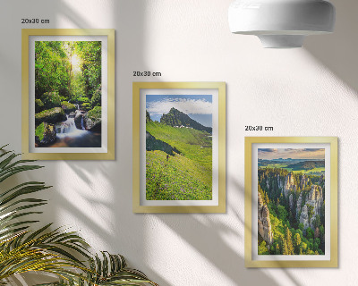 Fotowand Grüne Berglandschaften mit Wasserfall und Wald