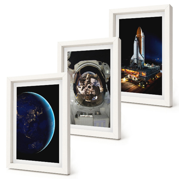 Fotowand Weltraumansichten mit Erde, Astronaut und Rakete