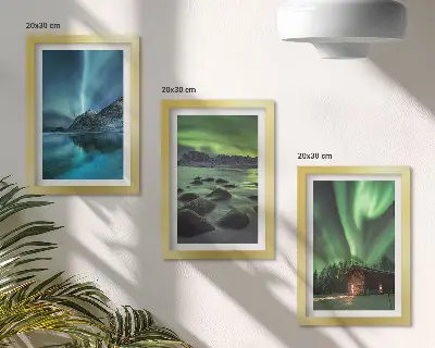 Bilderset mit Rahmen Winterlandschaften mit Nordlichtern über den Bergen