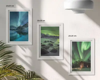 Bilderset mit Rahmen Winterlandschaften mit Nordlichtern über den Bergen