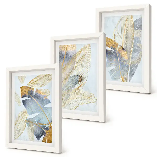 Fotowand mit Blättermotiv in Blau- und Beigetönen auf hellem Hintergrund