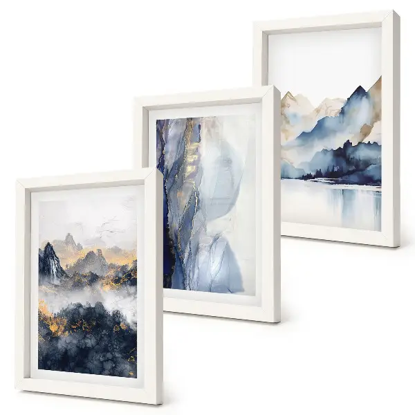 Bilderwand mit Berglandschaften in Blau- und Grautönen