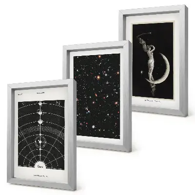 Fototapete Galaxie im Sonnensystem bei Nacht mit Figur auf dem Mond