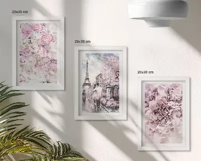Bilderwand mit romantischer Landschaft in zarten Rosatönen