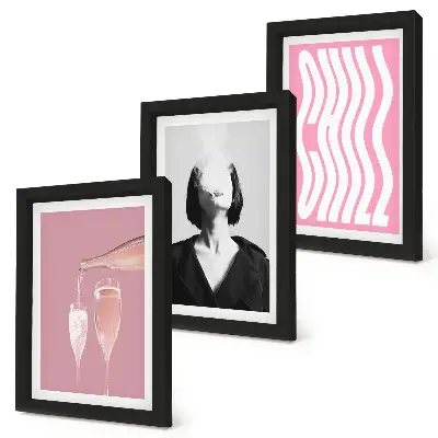 Fotowand stilvolles Porträt einer Frau, die in Champagner entspannt