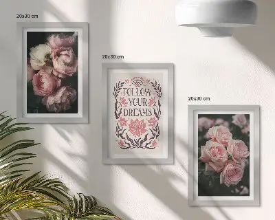 Bilderwand mit Vintage-Rosen und Traum-Inschrift
