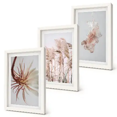 Bilderwand mit Blumen und Gräsern auf hellem Hintergrund in einem harmonischen Set