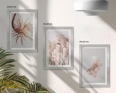 Bilderwand mit Blumen und Gräsern auf hellem Hintergrund in einem harmonischen Set