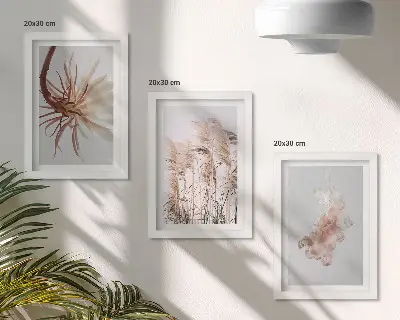 Bilderwand mit Blumen und Gräsern auf hellem Hintergrund in einem harmonischen Set
