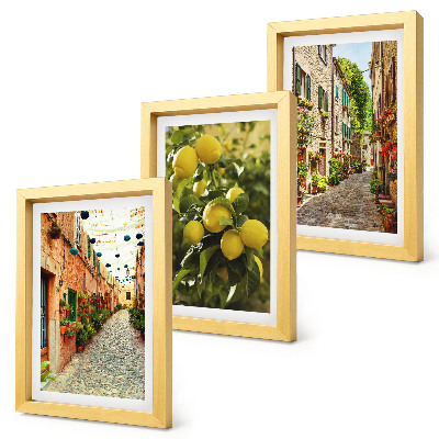 Fotowand Charmante Straßen mit Blumen und Zitronen im Hintergrund
