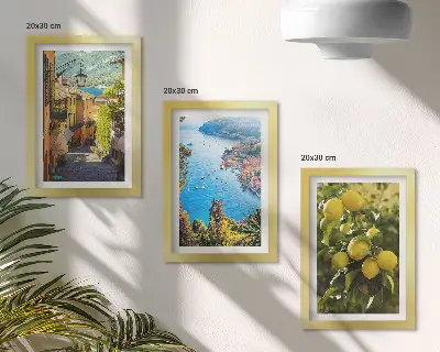 Bilderwand mit malerischen Küstenstraßen, Meerblick und Zitronenmotiven