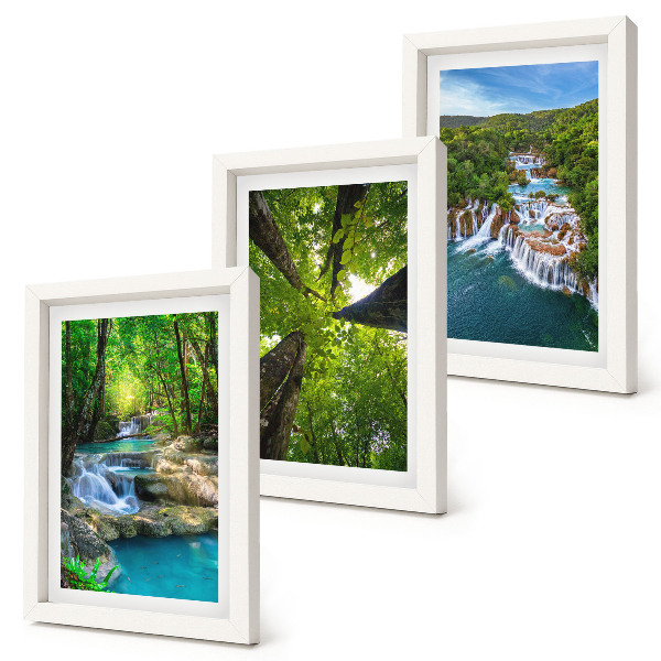 Bilderwand Wasserfälle in einem grünen Wald mit kristallklarem Wasser