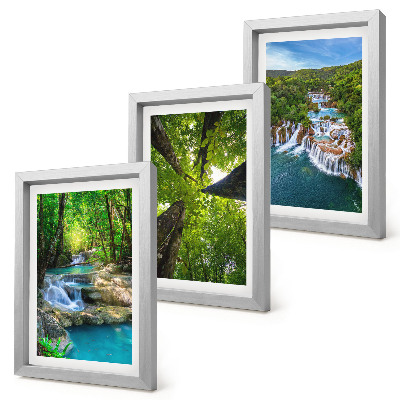 Bilderwand Wasserfälle in einem grünen Wald mit kristallklarem Wasser