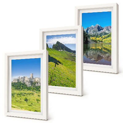 Fotowand Grüne Hügel mit einer Burg und Berglandschaften