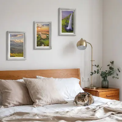 Bilderwand mit Bergfluss- und Wasserfallmotiven aus der Natur