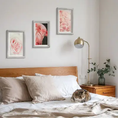 Bilderwand in Pastellrosa und mit Flamingo in zarten Farbtönen