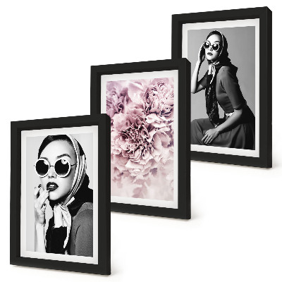 Bilderwand Stilvolle Porträts von Frauen mit rosa Blumen