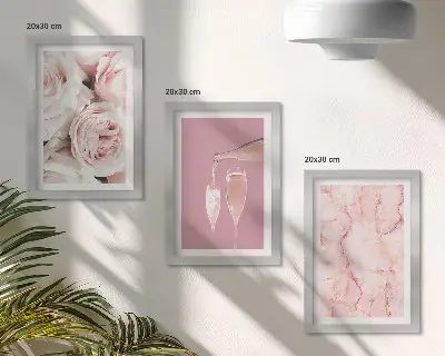 Bilderset mit Rahmen champagnerfarbene Rosen auf pastellfarbenem Marmorhintergrund