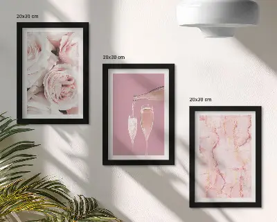 Bilderset mit Rahmen champagnerfarbene Rosen auf pastellfarbenem Marmorhintergrund
