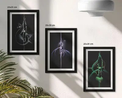Bilderwand mit abstrakten Mustern in Schwarz- und Farbtönen