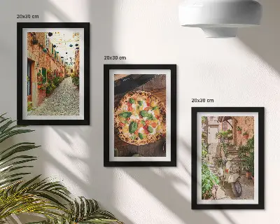 Fototapete charmante Gasse mit Pflanzen und italienischer Pizza