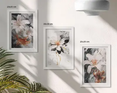 Bilderwand mit floralem Motiv auf Marmorgrund in Weiß- und Schwarztönen