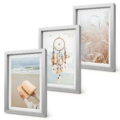Bilderwand mit friedlichen Landschaften und zarten Sommeransichten im Boho-Stil