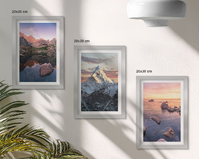 Bilderset mit rahmen Berglandschaften mit Wasser und Felsen im Hintergrund