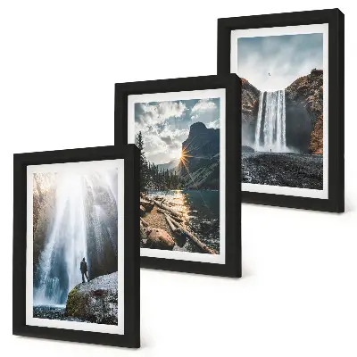 Bilderwand mit Wasserfällen in einer malerischen Berglandschaft