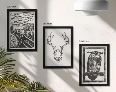 Bilderwand mit grafischem Totenkopf und Eulen Motiv inspiriert vom Scream Film