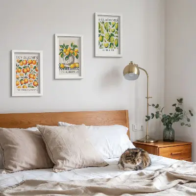 Bilderwand mit frischen Zitrusfrüchten in bunten Farben
