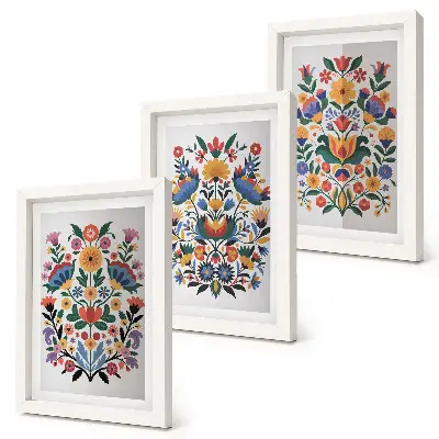 Fotowand mit buntem Blumenmuster auf weißem Hintergrund