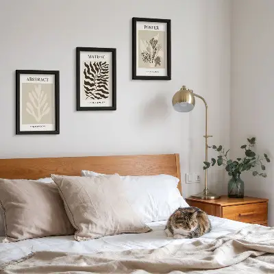 Bilderwand mit Pflanzenmuster in Beige- und Brauntönen