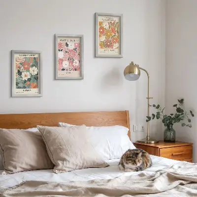 Bilderwand mit floralen Motiven von London, Tokio und Amsterdam