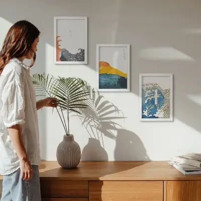 Bilderwand mit Wellen im japanischen Grafikstil