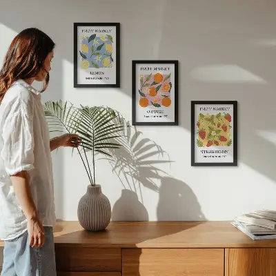 Bilderwand mit Zitronen, Orangen und Erdbeeren als Fruchtposter