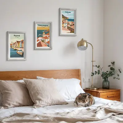 Bilderwand mit Ansichten europäischer Küsten- und Hafenstädte