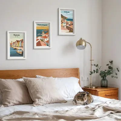 Bilderwand mit Ansichten europäischer Küsten- und Hafenstädte