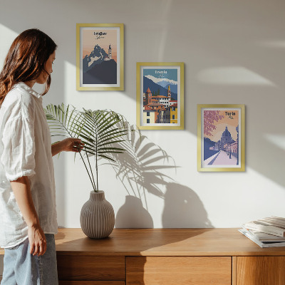 Bilderwand Berge und Retro-Architektur – farbenfrohe Illustrationen