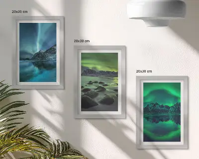 Bilderwand mit Winterlandschaft, Nordlichtern und Bergen
