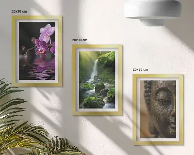 Bilderset mit Rahmen Blumen im Wasserfall mit grünen Felsen und Buddha