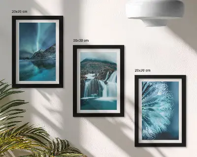 Bilderwand mit Winterlandschaften, Wasserfällen und Nordlichtern