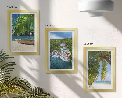 Bilderset mit Rahmen tropisches Strandmotiv mit Boot und Wasserfällen